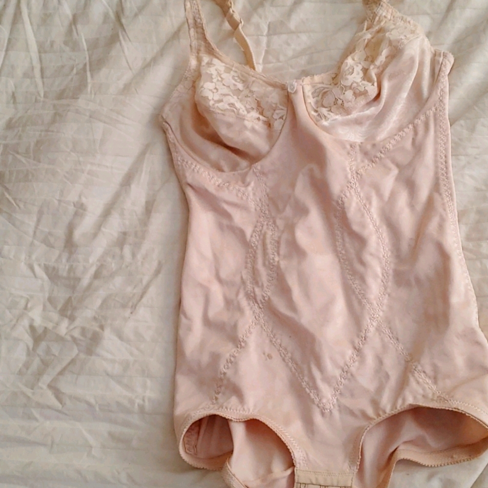 36C Flexees shape wear one piece